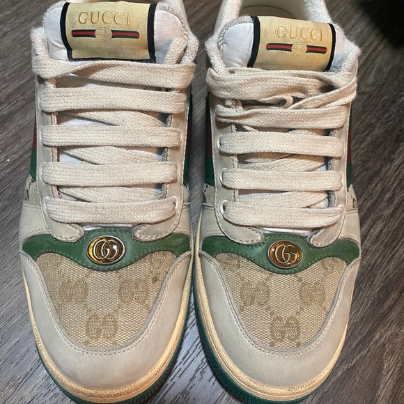 MEN’s 7.5 GUCCI TENNIS SHOES - Picture 1 of 6